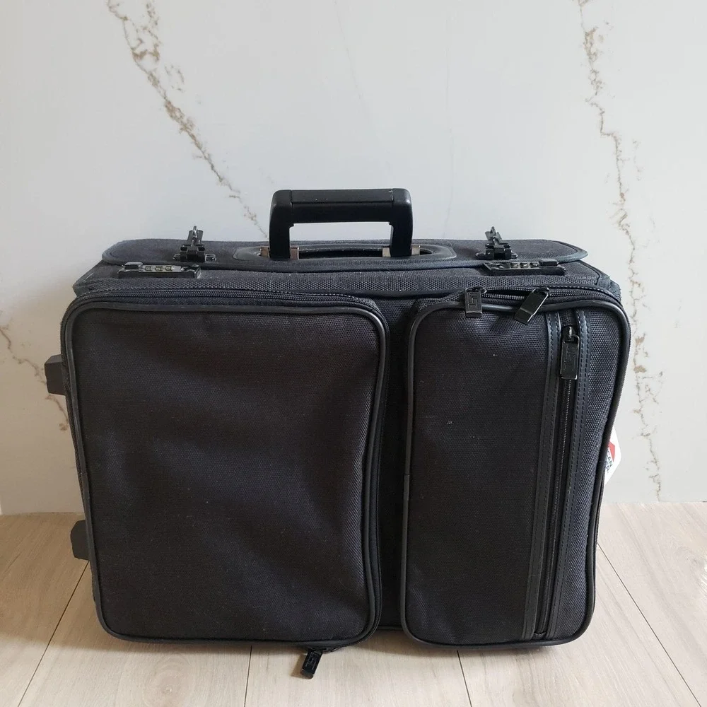 USL Litigation Roller Bag L Black 18